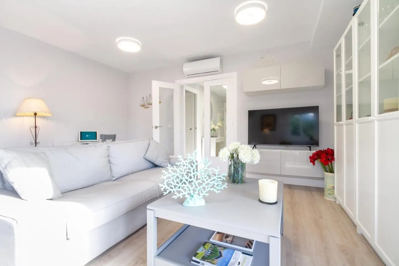 Marbella Banus Suites - Marbella Centre Soriano 56 Suite Apartment